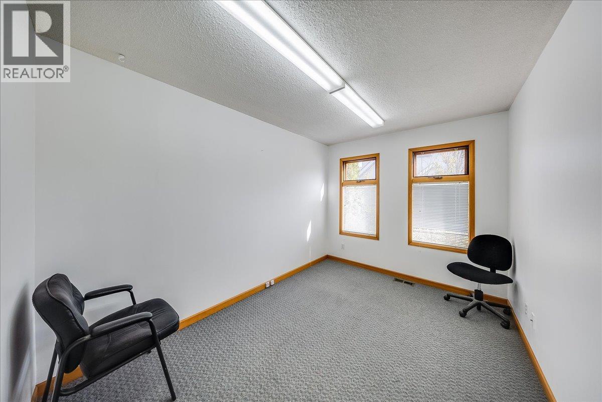 2009 Columbia Avenue, Castlegar - Image 1