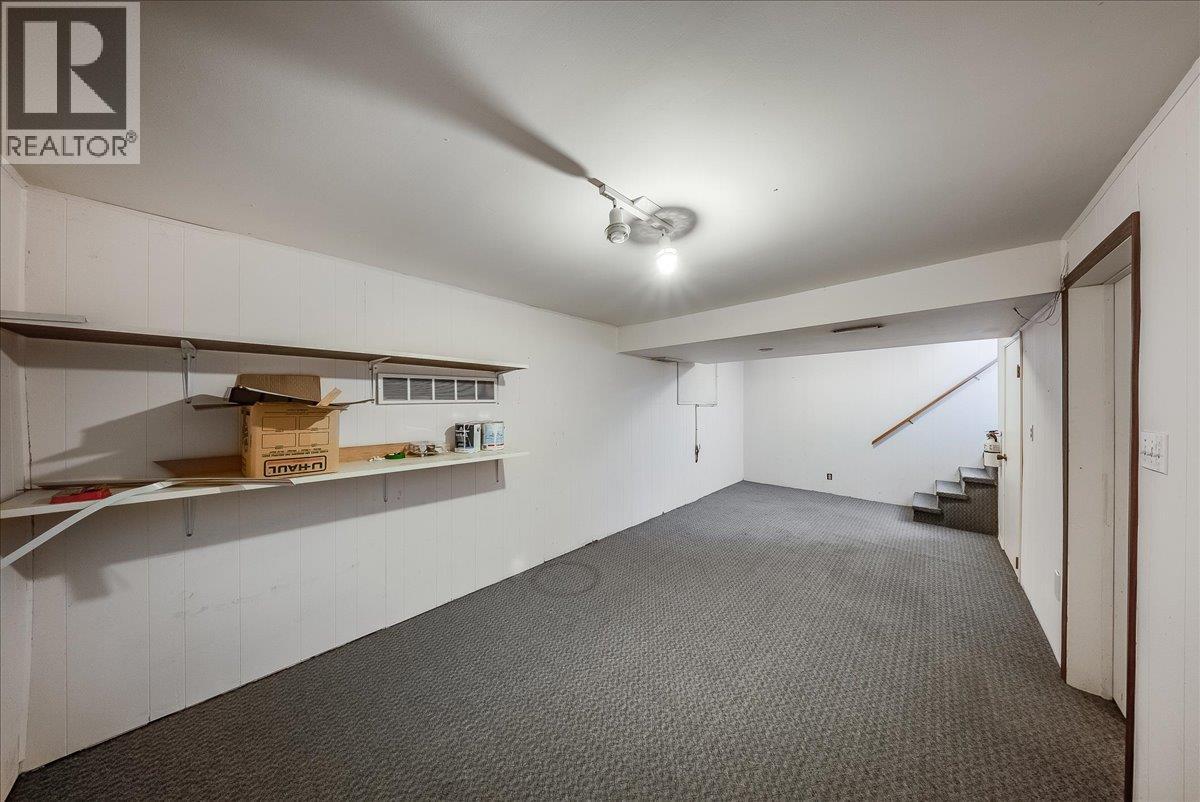  2009 Columbia Avenue, Castlegar - Image 1