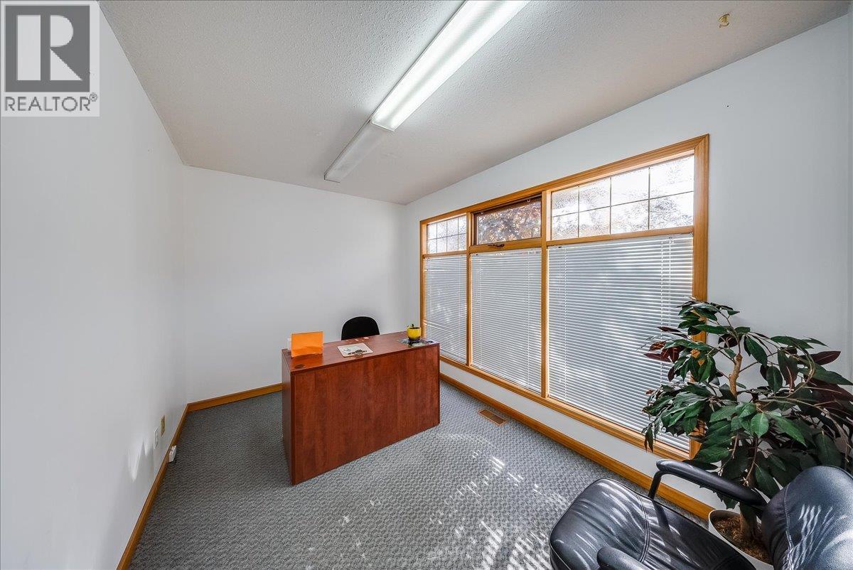  2009 Columbia Avenue, Castlegar - Image 1