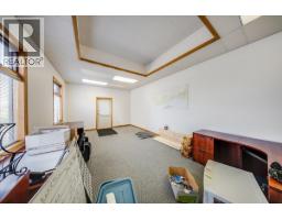 2009 Columbia Avenue, Castlegar, BC V1N2W9 Photo 15