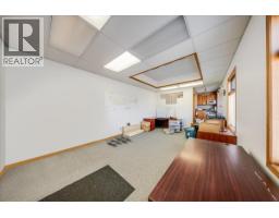 2009 Columbia Avenue, Castlegar, BC V1N2W9 Photo 16