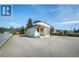 2009 Columbia Avenue, Castlegar, BC V1N2W9 Photo 25