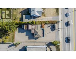2009 Columbia Avenue, Castlegar, BC V1N2W9 Photo 37