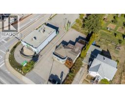 2009 Columbia Avenue, Castlegar, BC V1N2W9 Photo 40