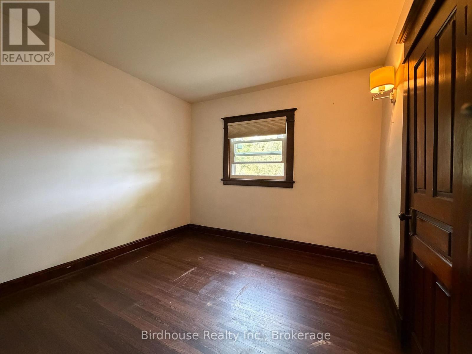 44 Cambridge Street North — photo 15