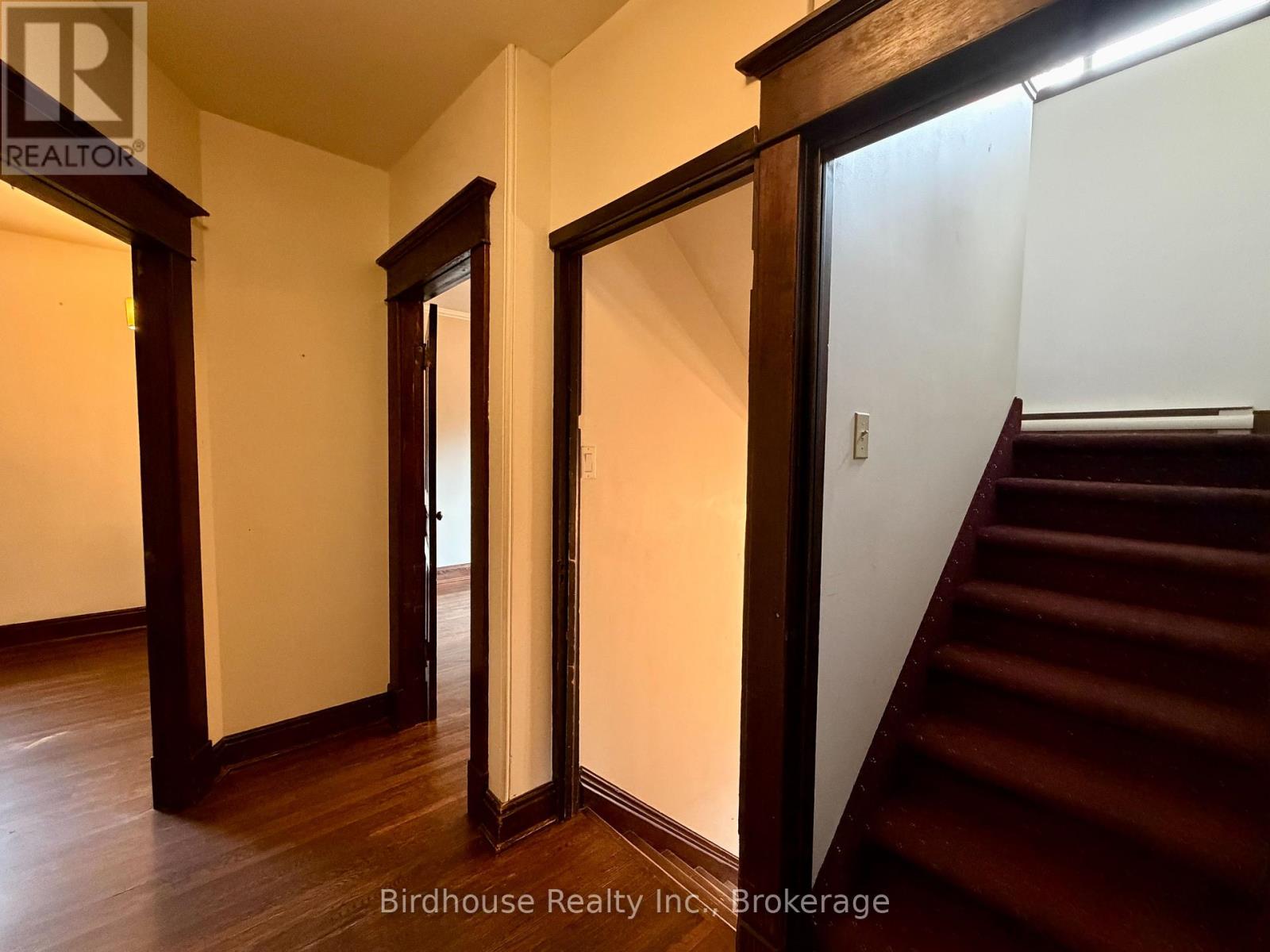44 Cambridge Street North — photo 20