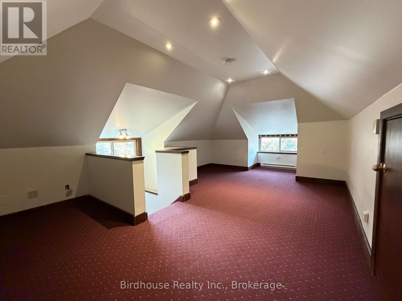 44 Cambridge Street North — photo 21
