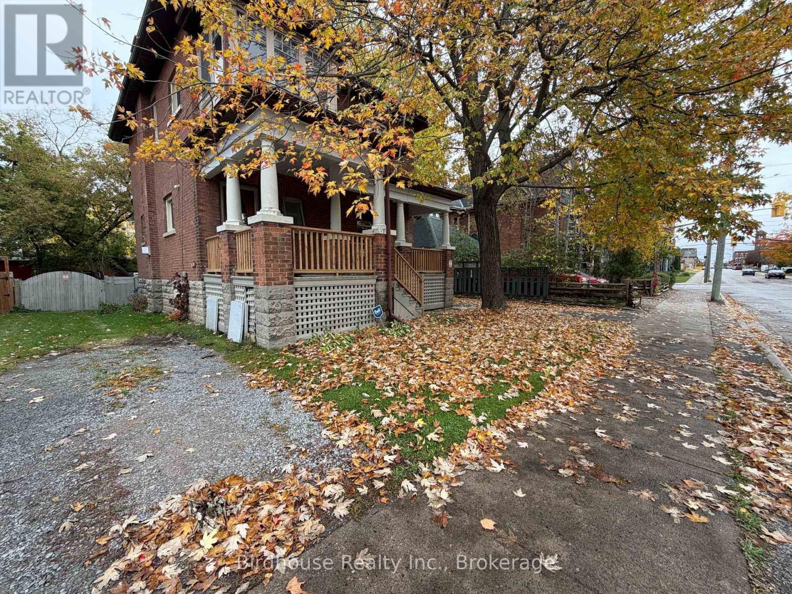 44 Cambridge Street North — photo 3