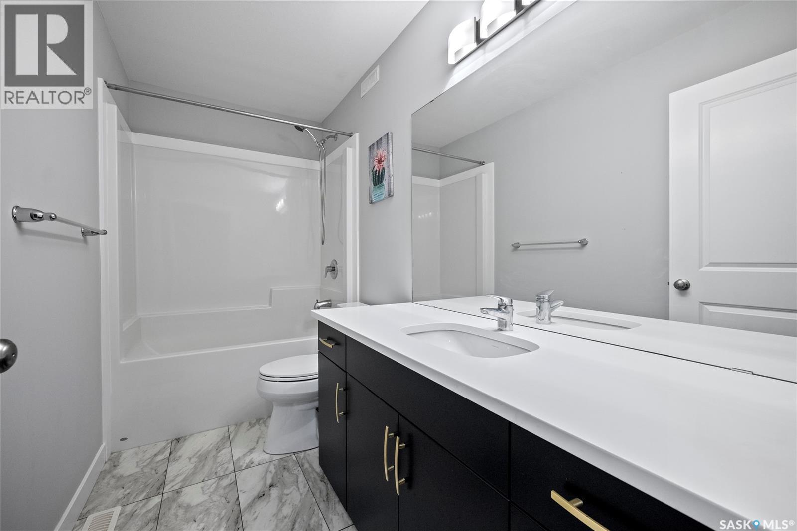 5612 Gilbert CRESCENT - 24