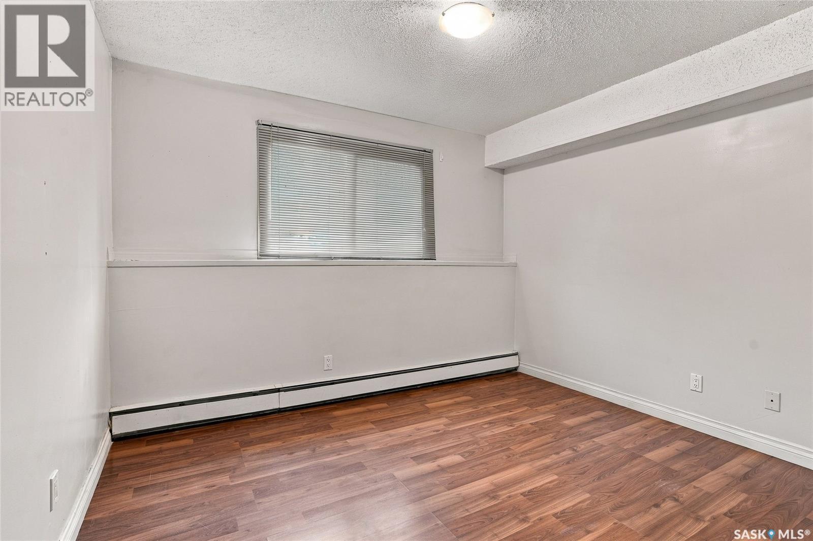#103 522 X AVENUE S - 16