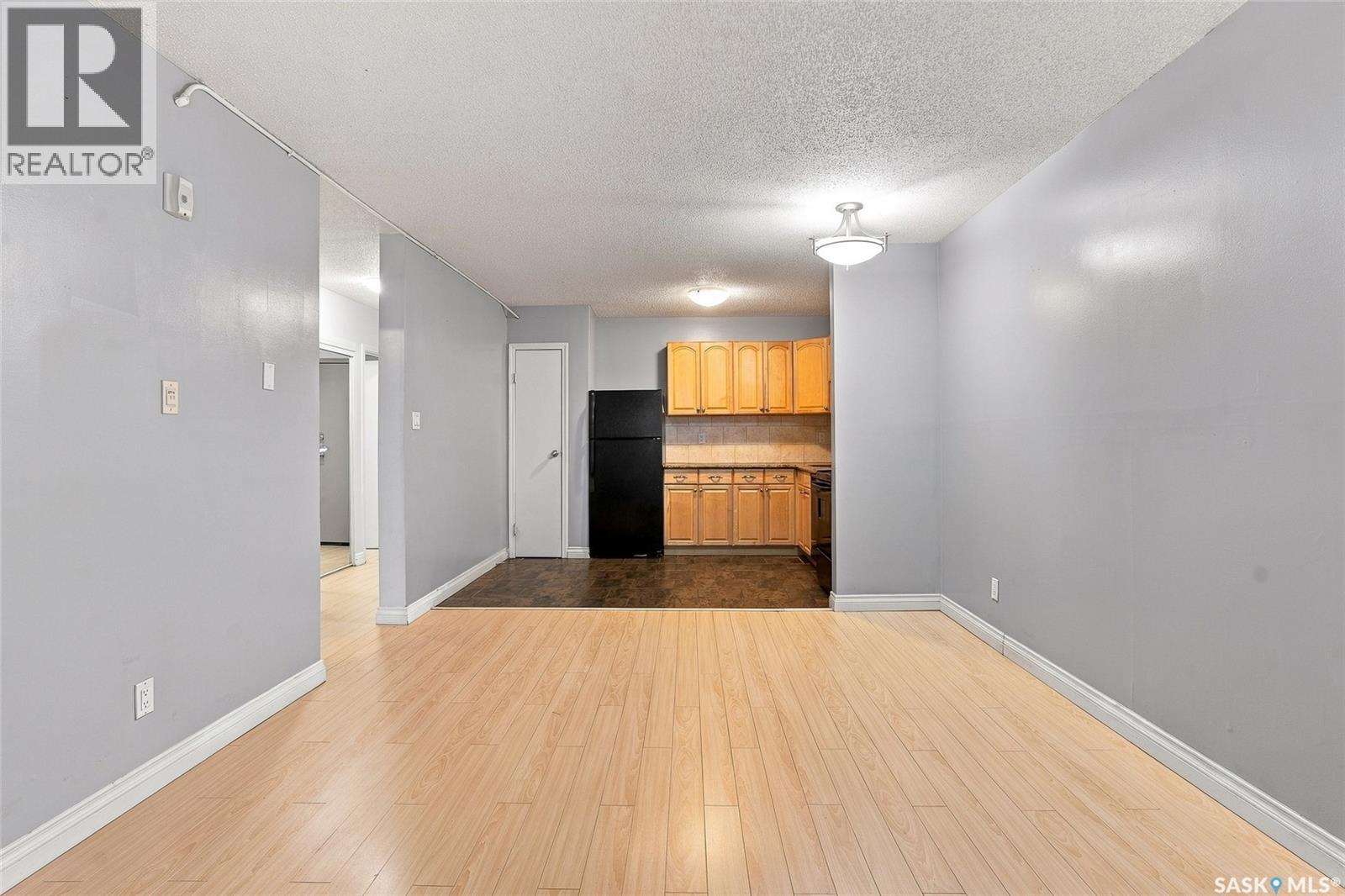 #103 522 X AVENUE S - 8