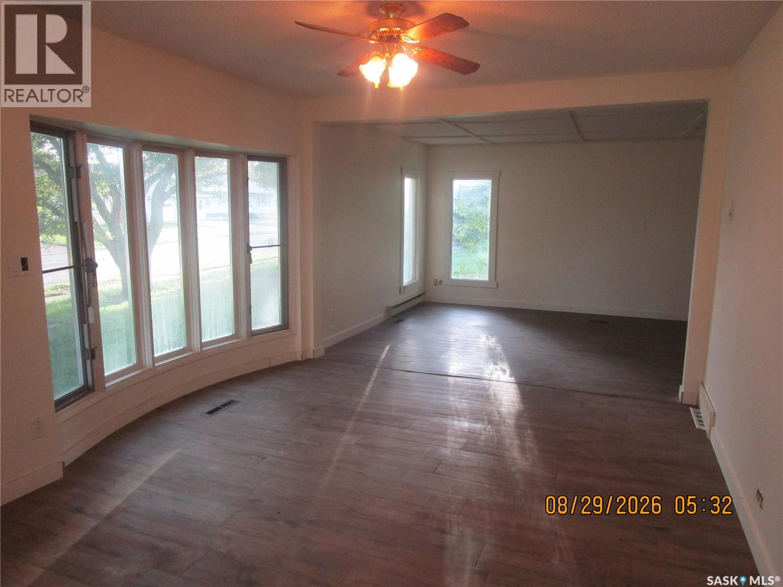 13 3RD STREET E - 10