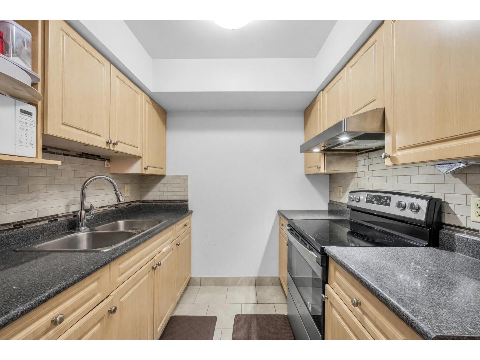 Photo of 14846 HOLLY PARK LANE 7