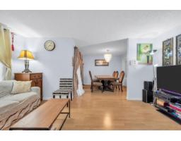 14846 Holly Park Lane, Surrey, BC V3R6Y2 Photo 18