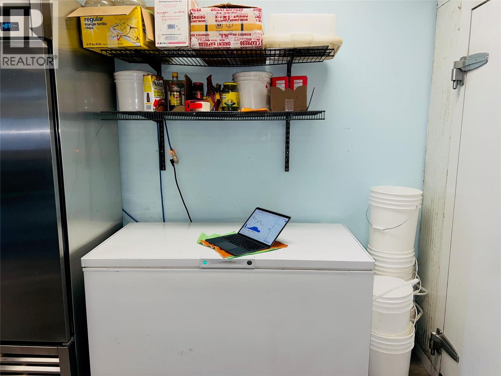 1 1040 Alaska Avenue, Dawson Creek - Image 1