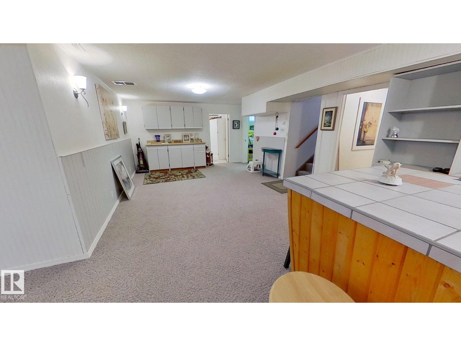 6704 152A Avenue NW, photo 19