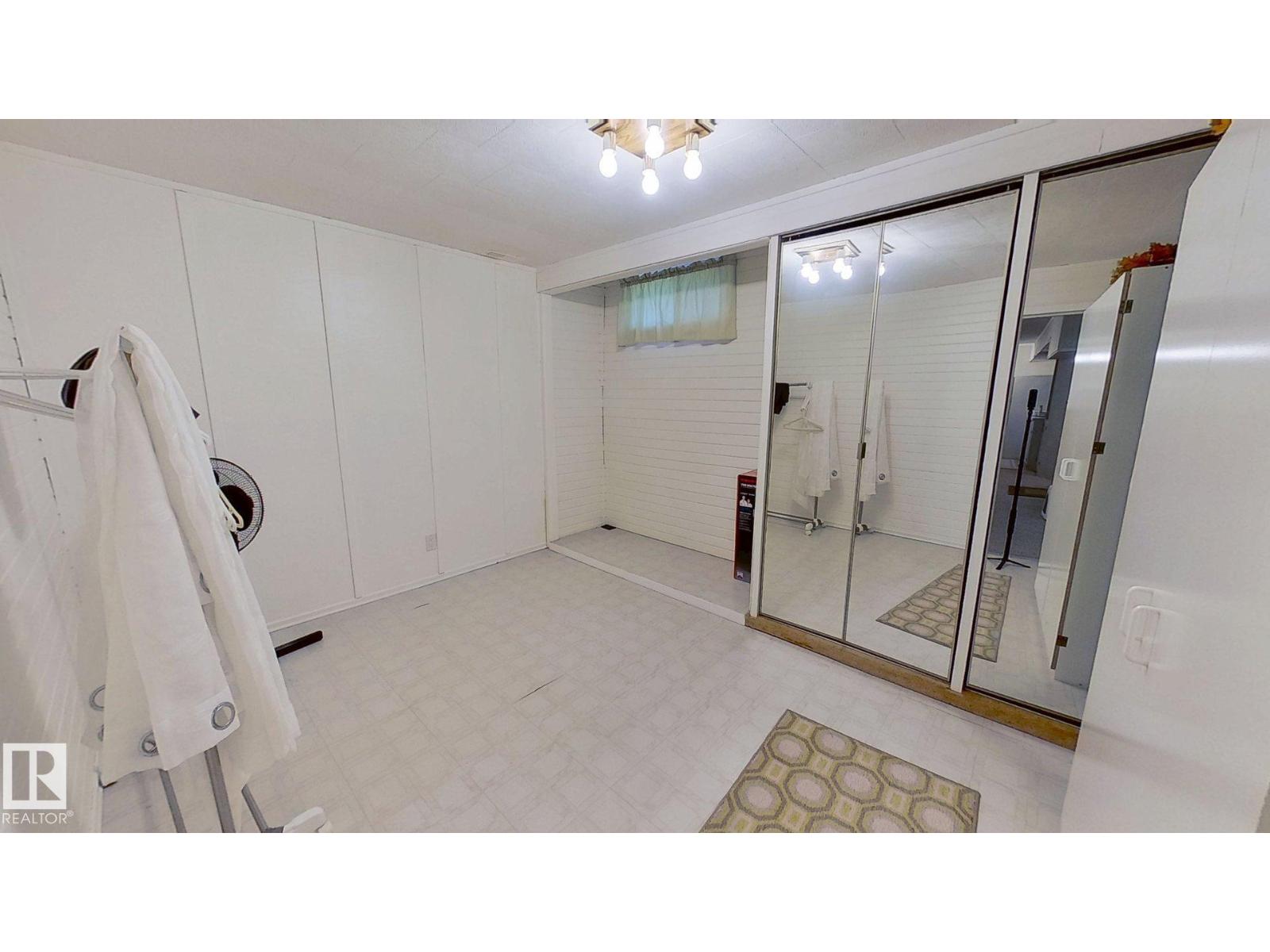 6704 152A Avenue NW, photo 20