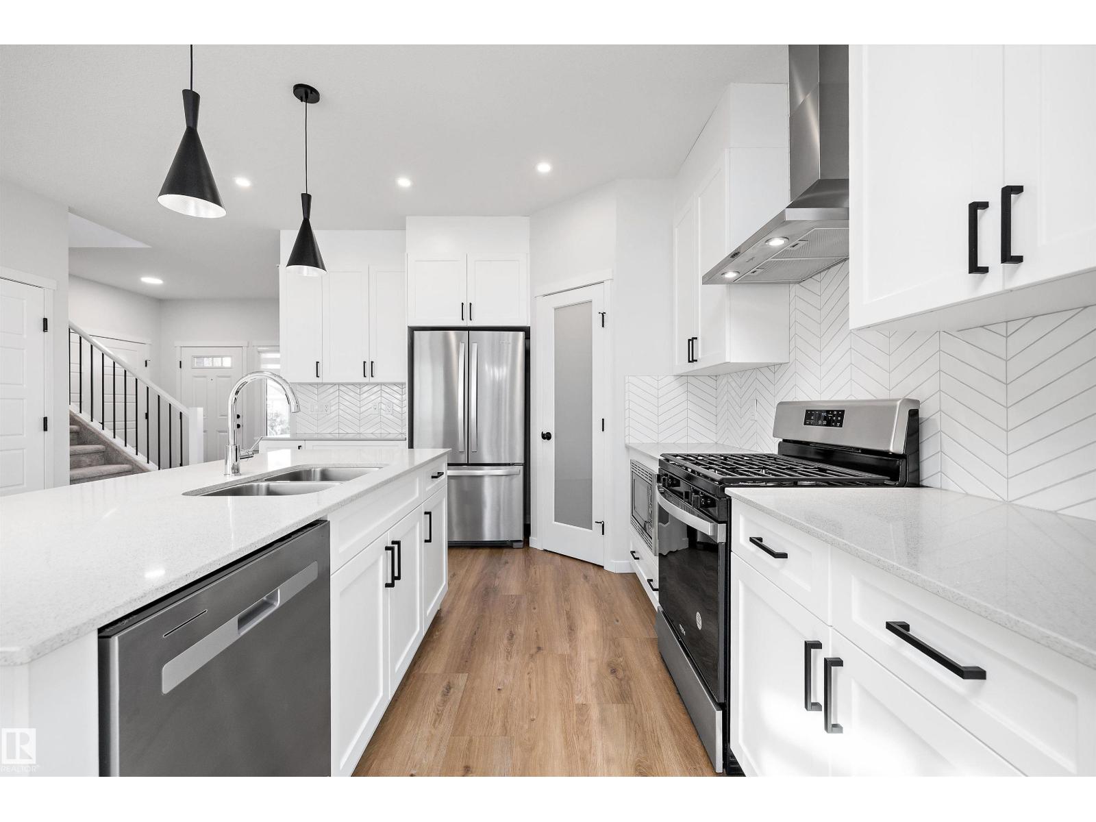 6333 Greenaway Avenue NW, photo 17