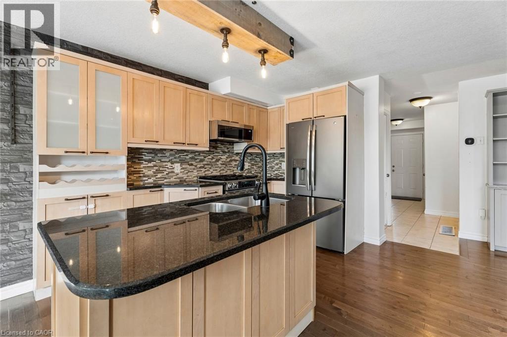 27 Pettit Street — photo 15