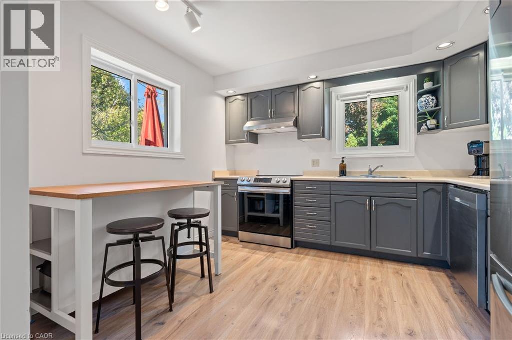 29 Leslie Avenue — photo 12
