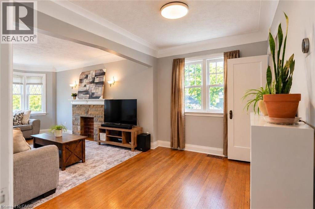 75 Barons Avenue — photo 11