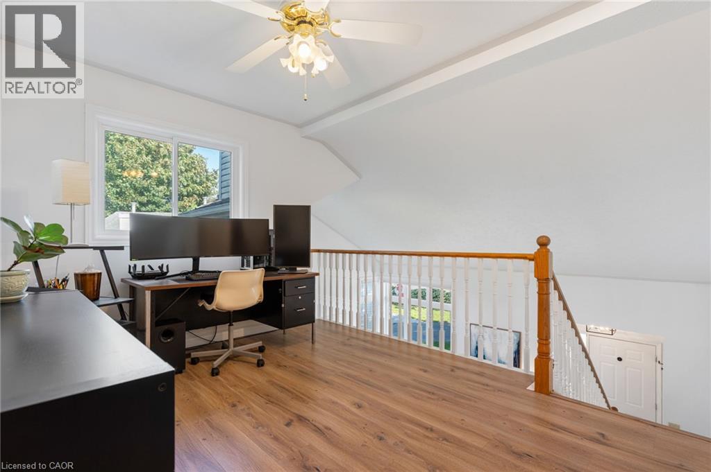 29 Leslie Avenue — photo 16