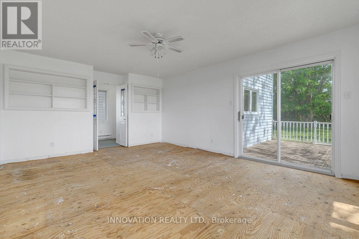 456 Gladstone Street — photo 19