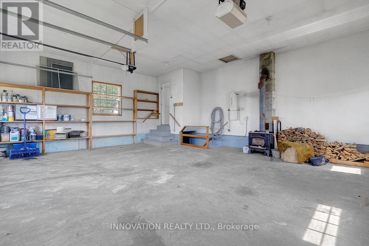 456 Gladstone Street — photo 41