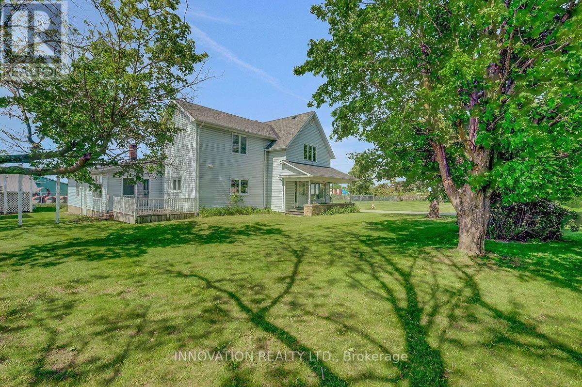 456 Gladstone Street — photo 45