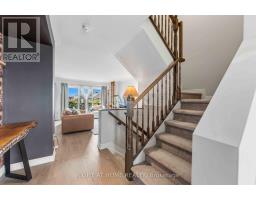 Foyer - 354 Brettonwood Ridge, Ottawa, ON K2T0H8 Photo 6