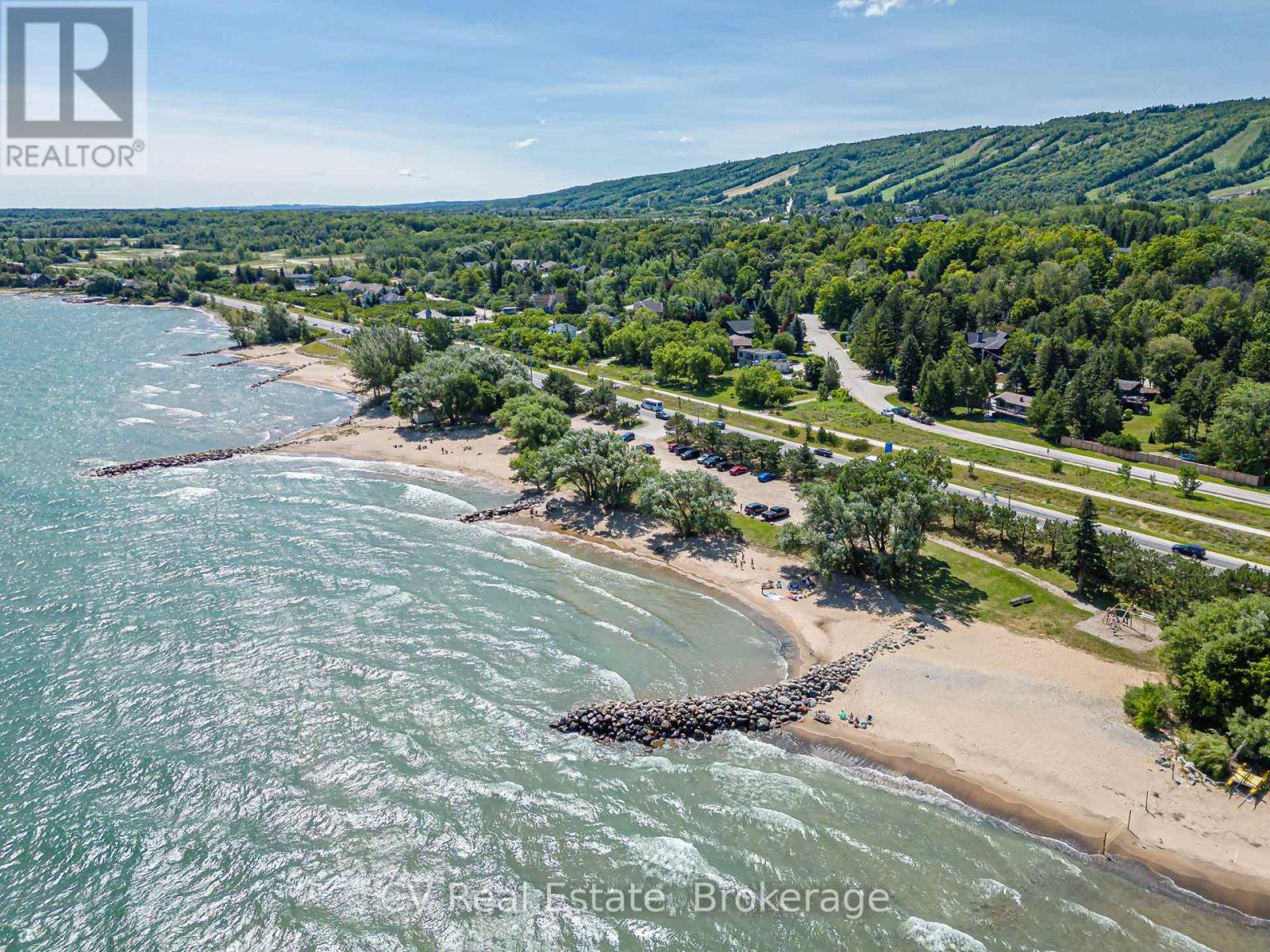 156 CHAMONIX CRESCENT - 18