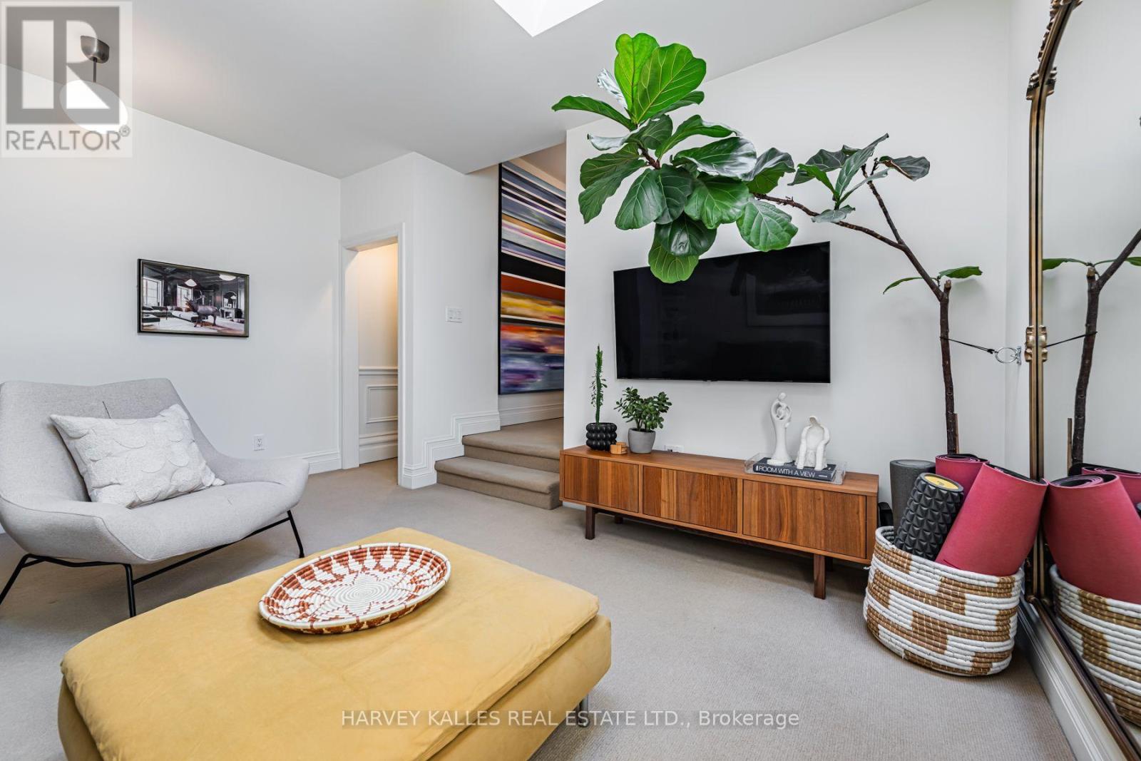 427 Ontario Street — photo 24