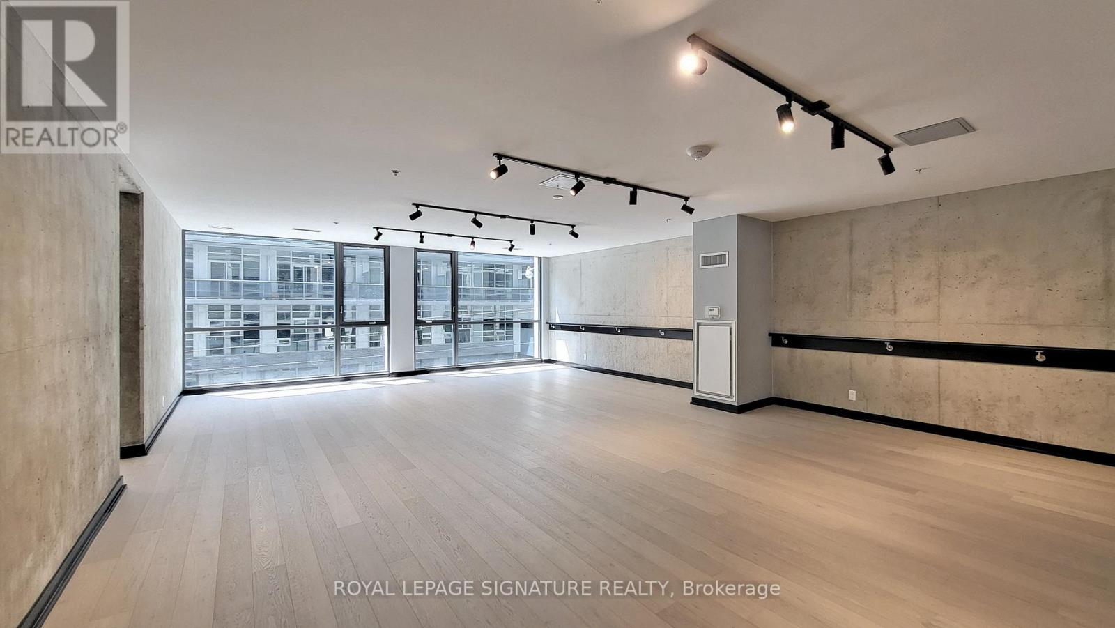 39 Brant Street — photo 15
