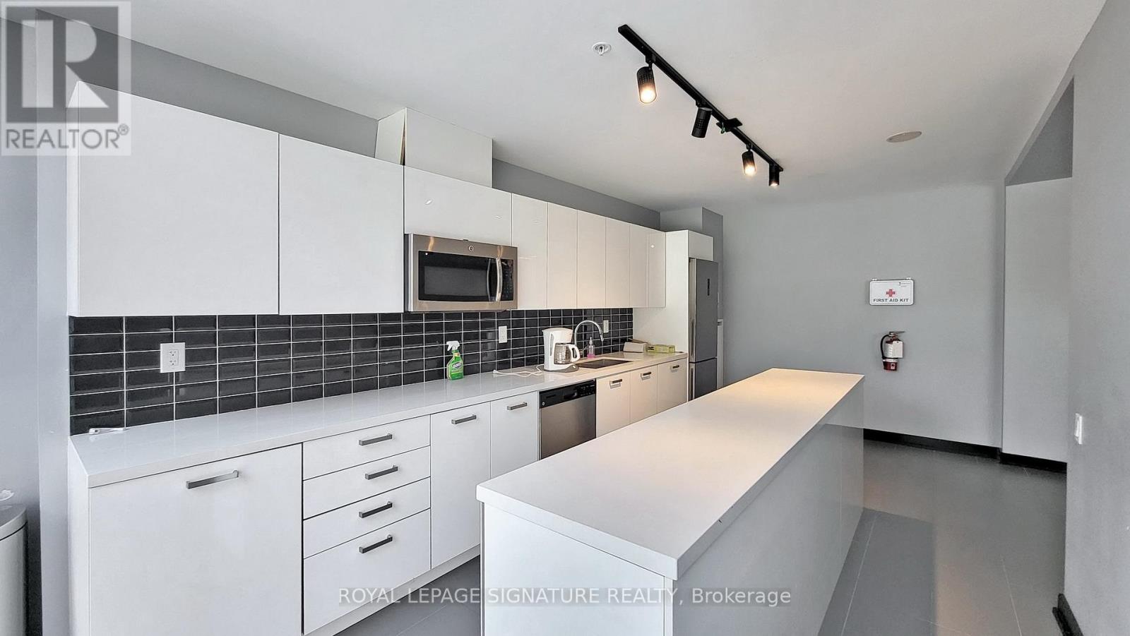 39 Brant Street — photo 19