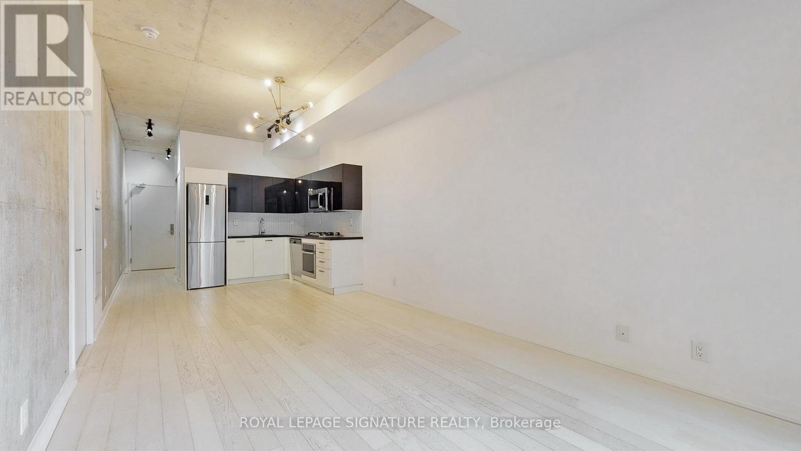 39 Brant Street — photo 4