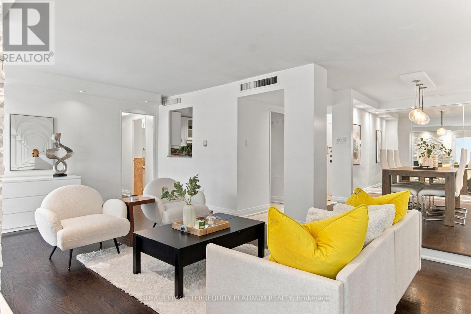 203- 70 Montclair Avenue, Toronto, ON photo 8
