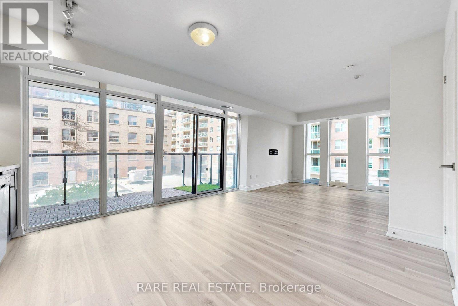 #512 400 ADELAIDE STREET E - 10