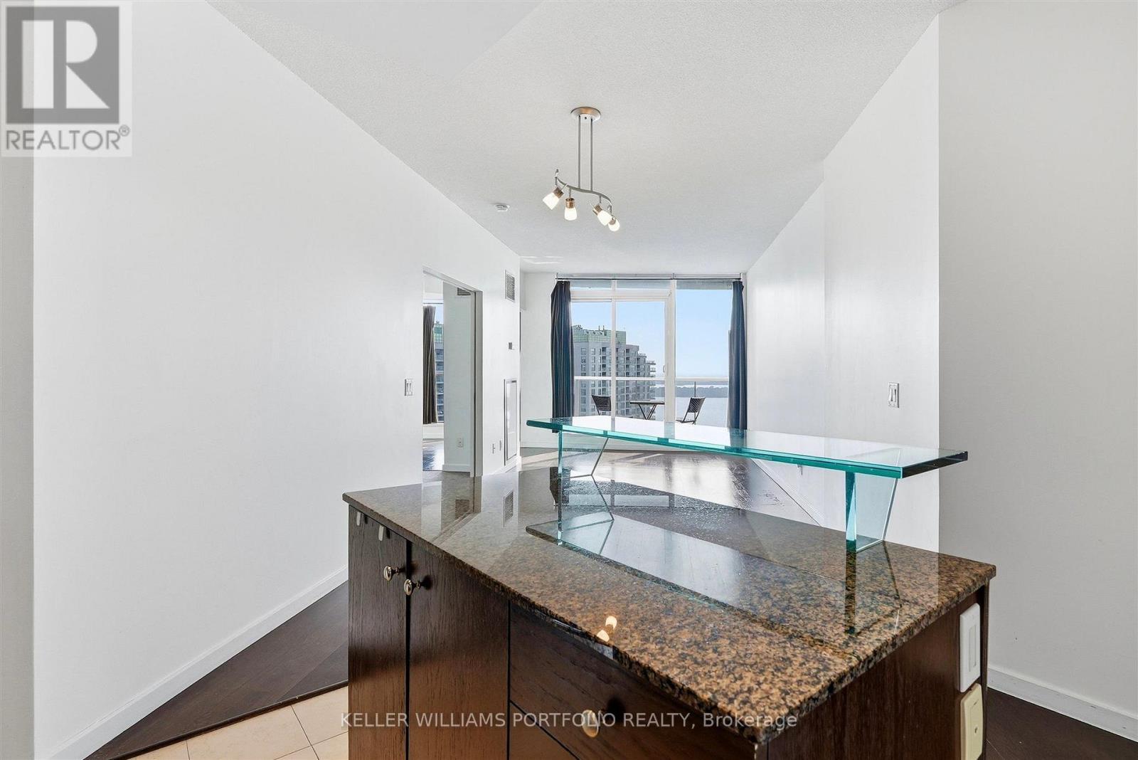 208 Queens Quay West — photo 15