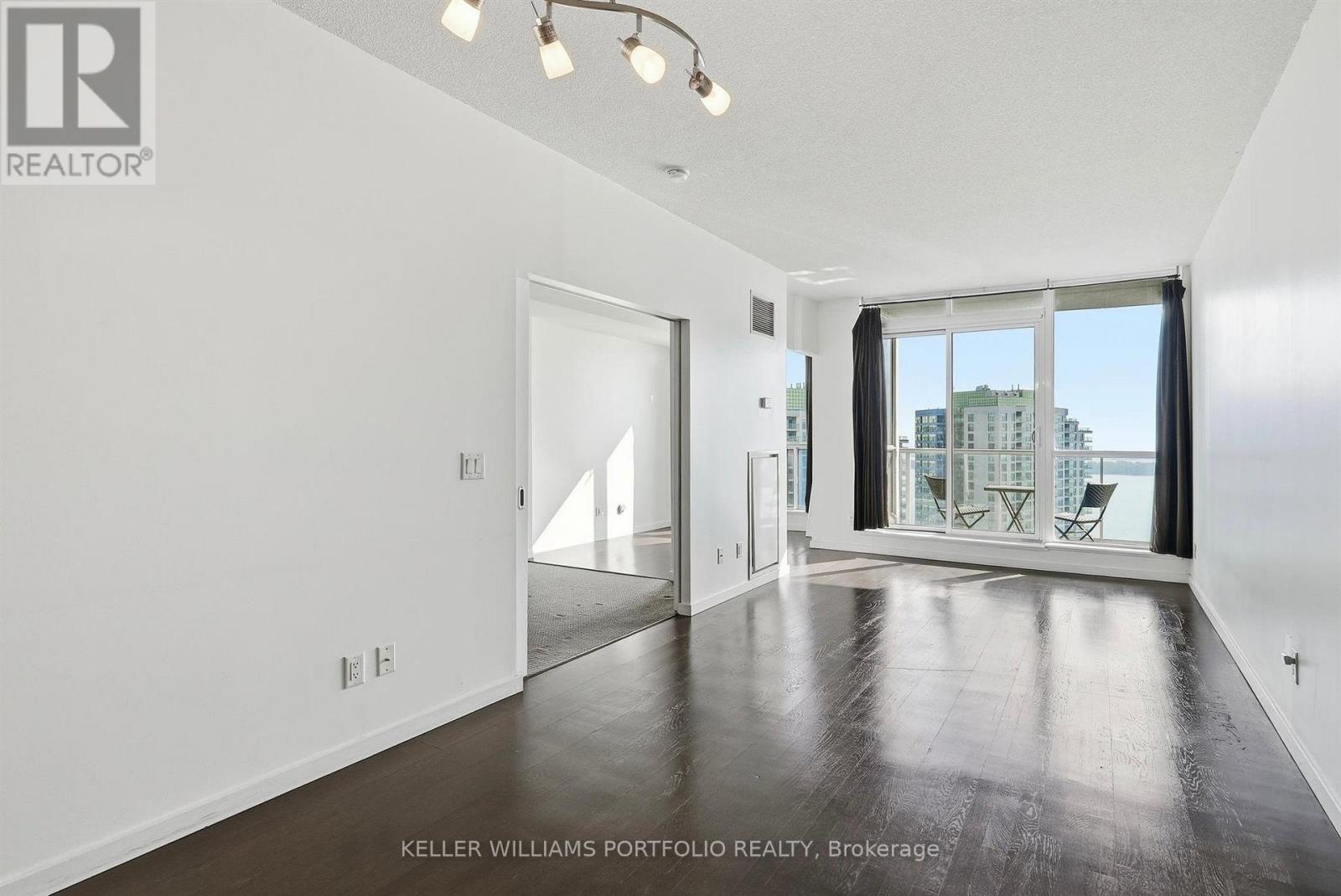 208 Queens Quay West — photo 19
