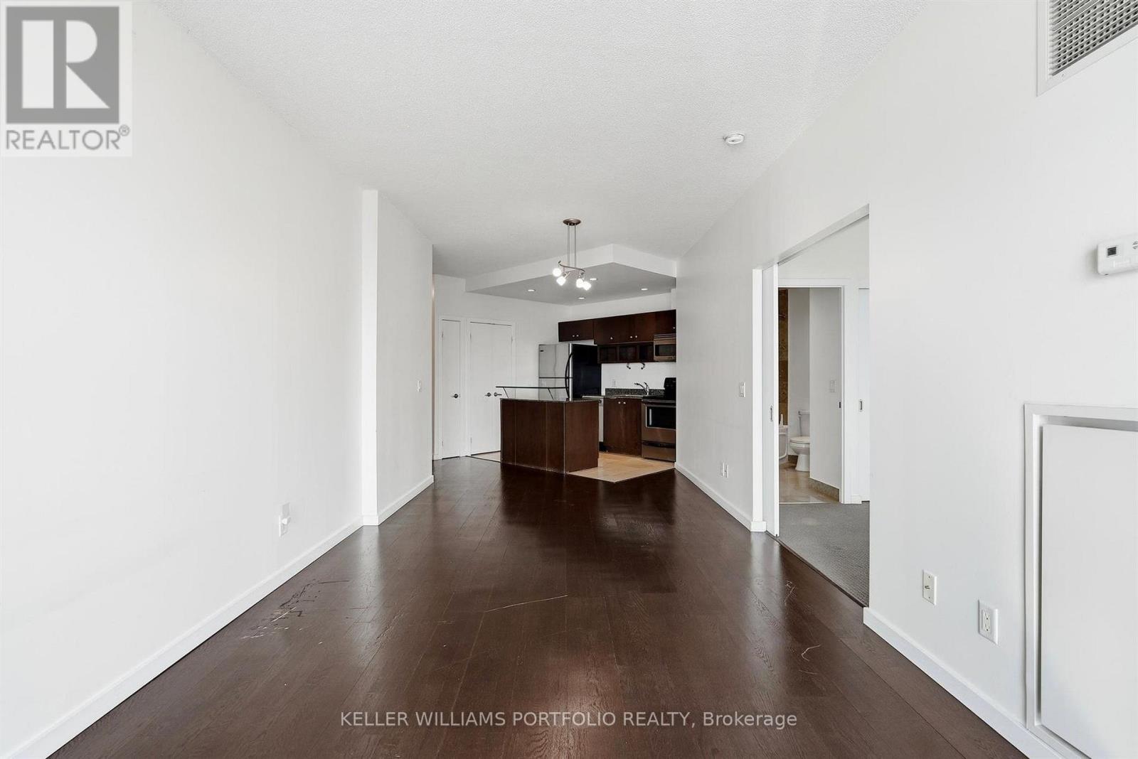 208 Queens Quay West — photo 22