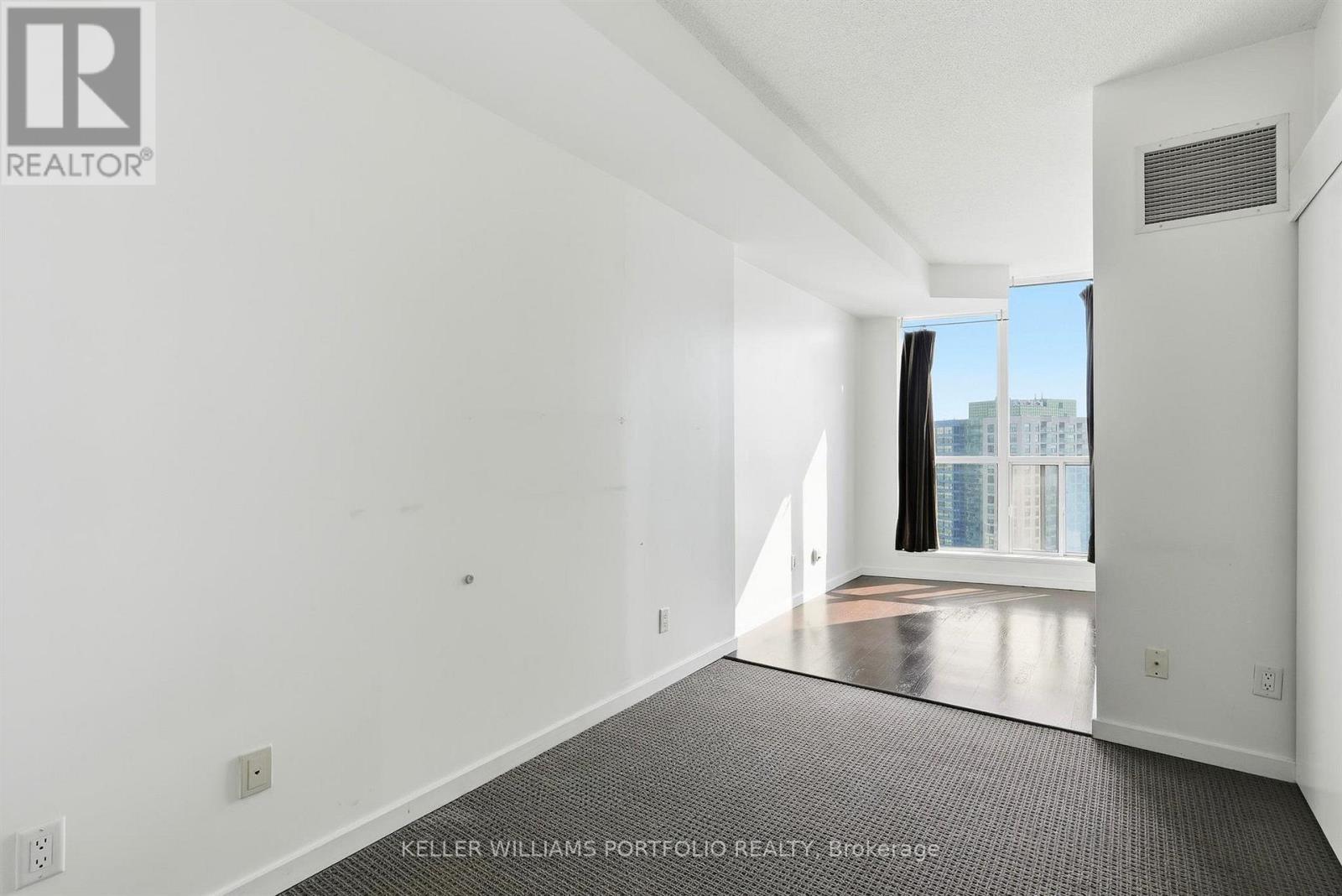 208 Queens Quay West — photo 24