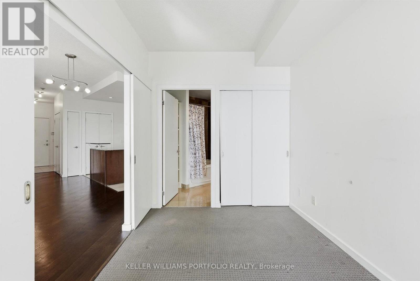208 Queens Quay West — photo 27