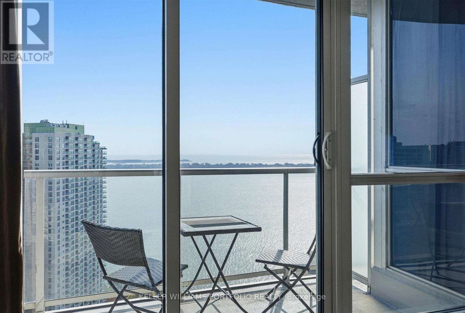208 Queens Quay West — photo 37