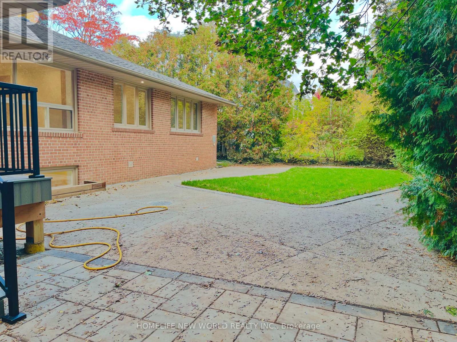 14 Rollscourt Drive — photo 44