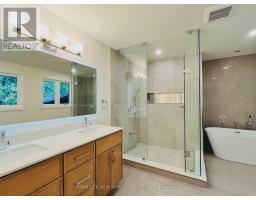 14 Rollscourt Drive, Toronto, ON M2L1X5 Photo 27