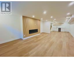 14 Rollscourt Drive, Toronto, ON M2L1X5 Photo 36