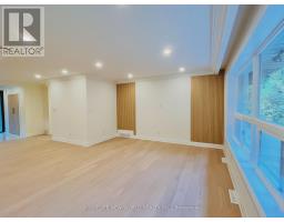 14 Rollscourt Drive, Toronto, ON M2L1X5 Photo 8