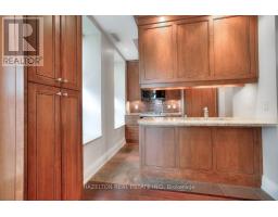 805 - 68 Yorkville Avenue, Toronto, ON M5R3V7 Photo 7