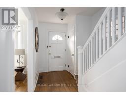 Living room - 167 Welland Avenue, Toronto, ON M4T2J6 Photo 11
