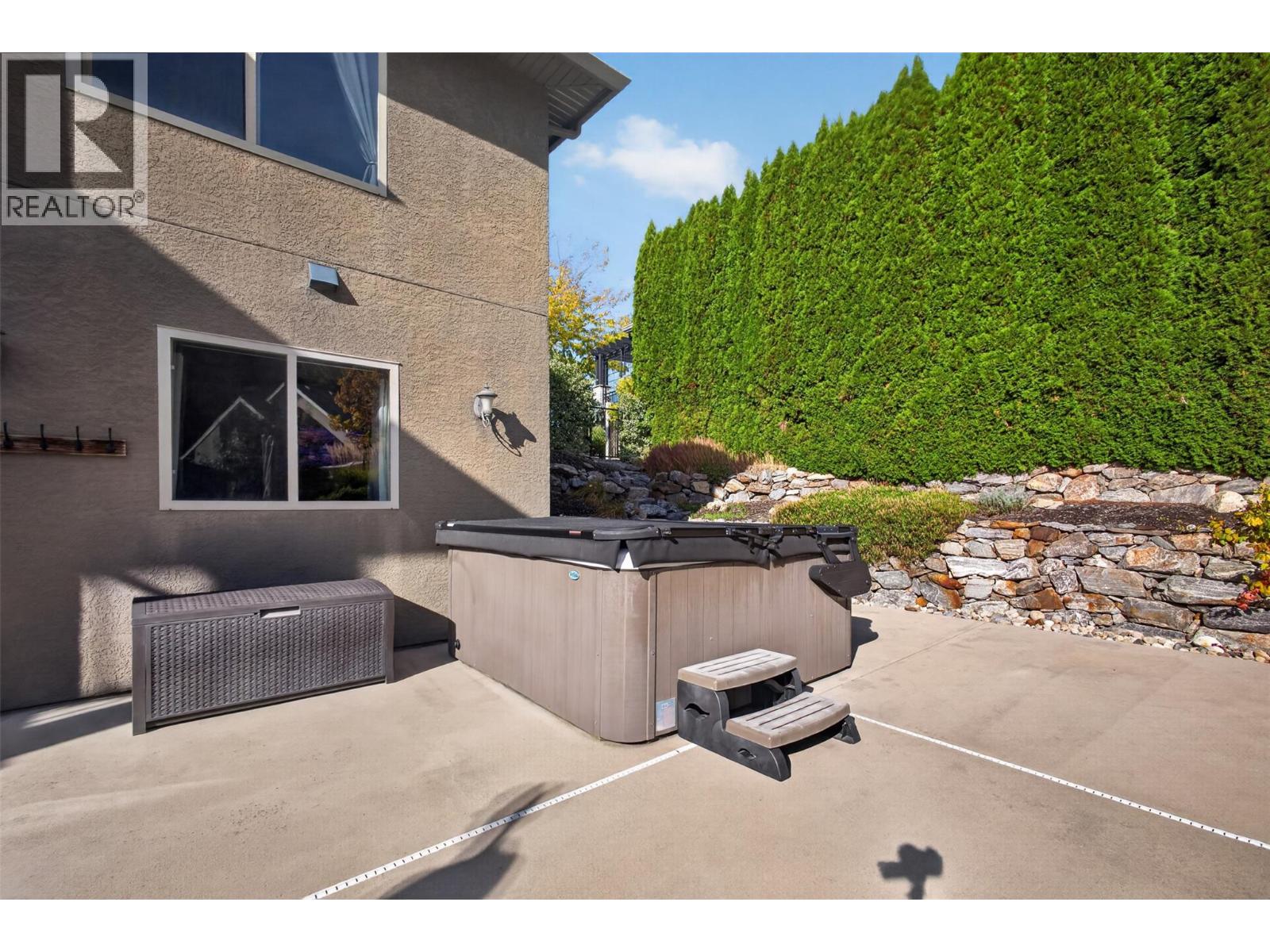 2512 Selkirk Drive - 24
